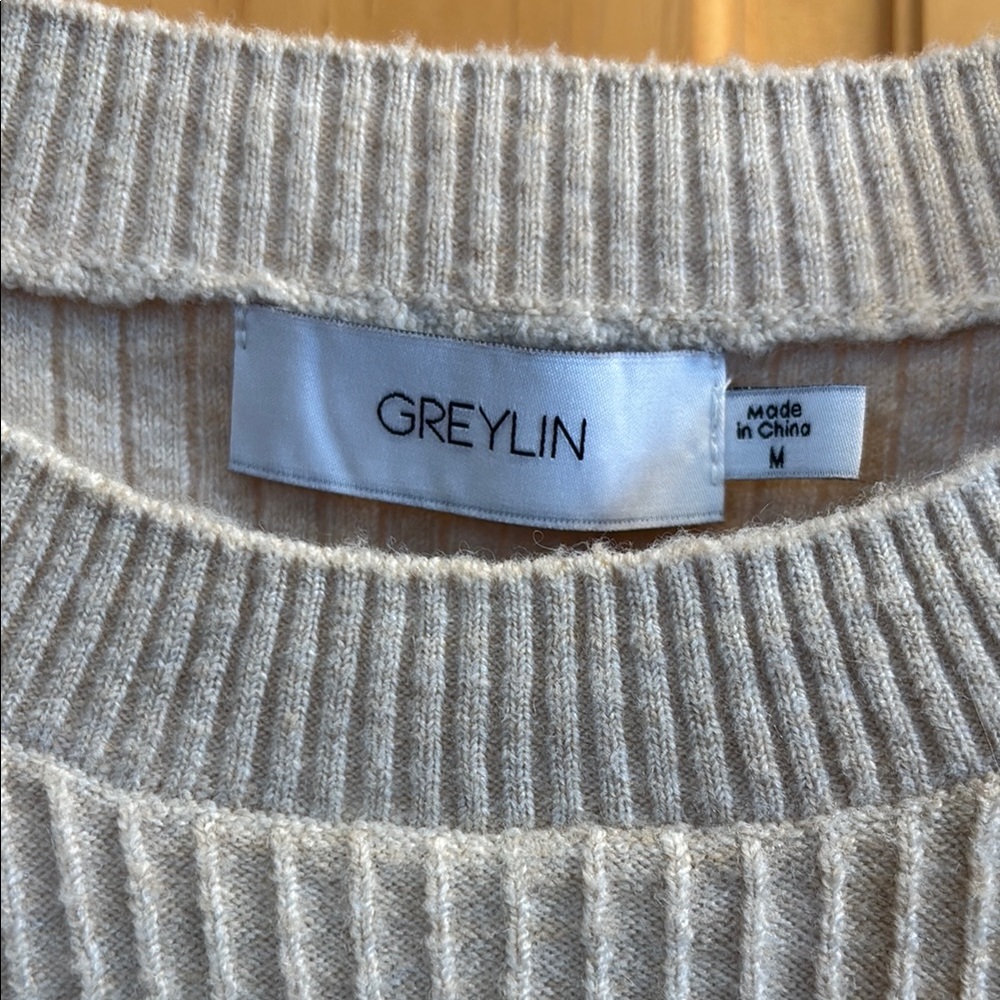 Ruiza Sweater Knit Top - Picture 4 of 9